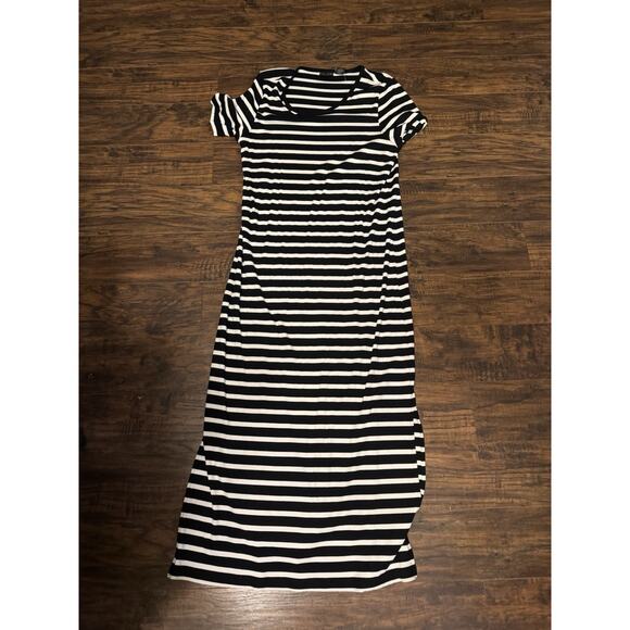 Black And White Striped Tahari Maxi Dress Size Medium - Picture 1 of 2